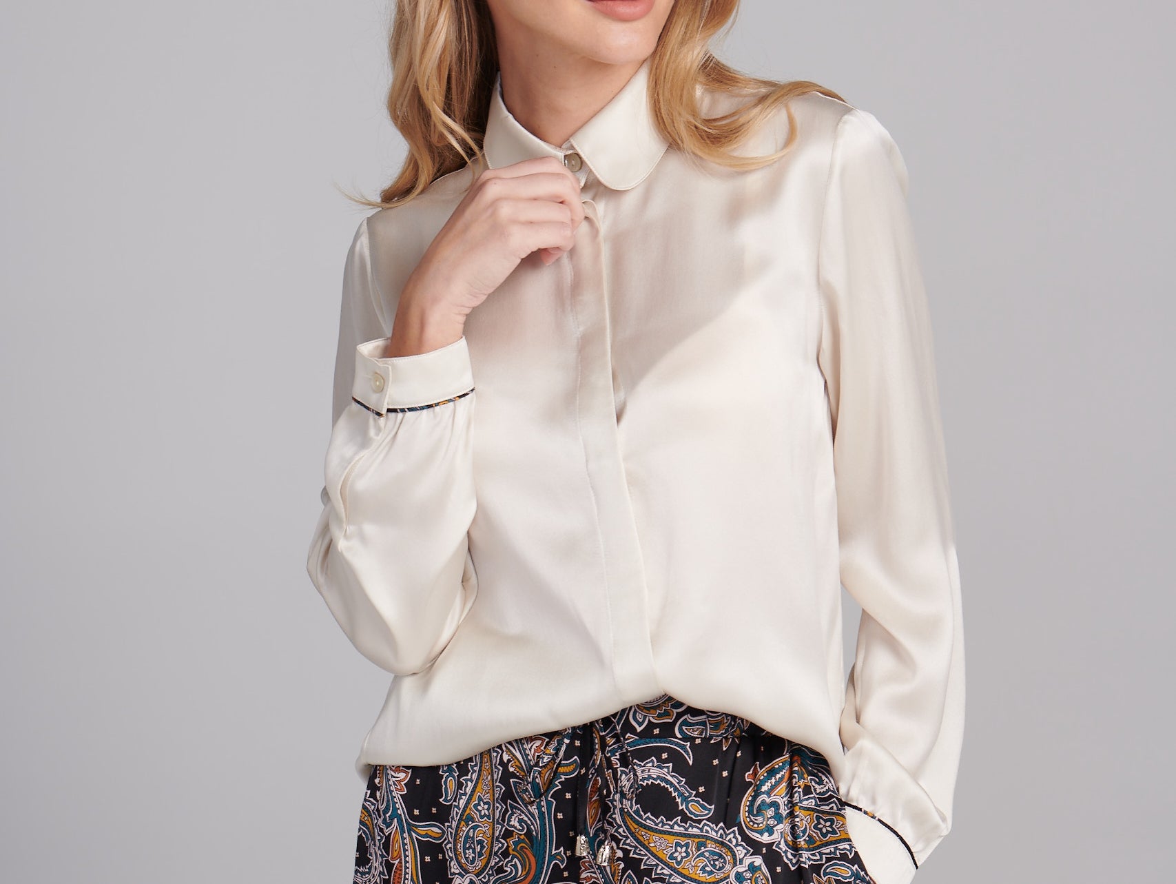 The Art of Wardrobe Curation: How to Build a Timeless Closet